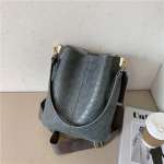 Vintage Crocodile Pattern Crossbody Bag Leather Trend Designer Shoulder Handbag Large Capacity Bucket Bag